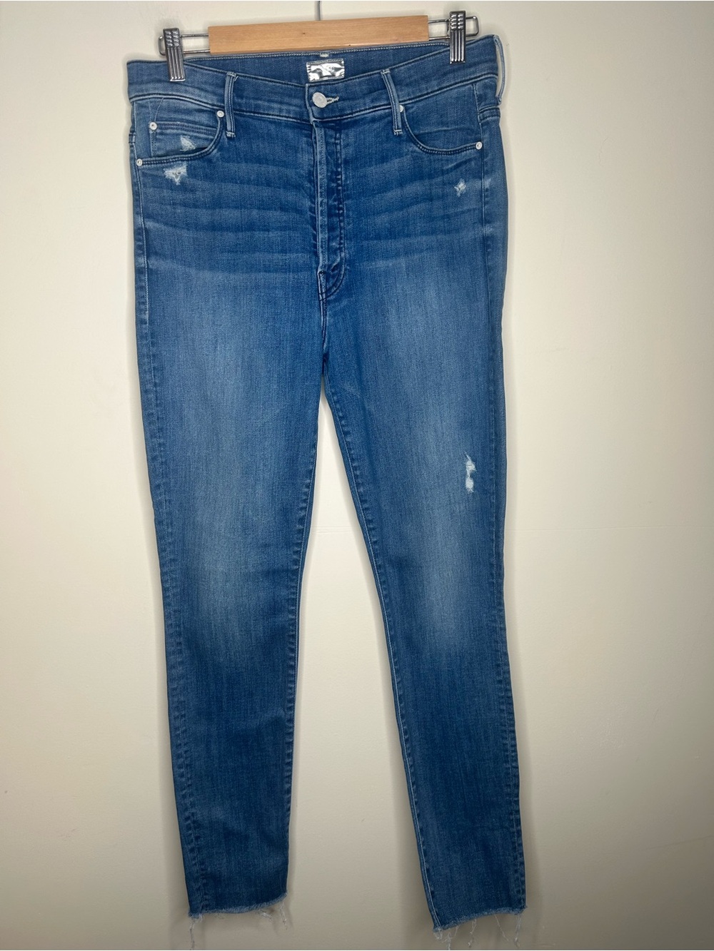 MOTHER The Stunner Ankle Fray Graffiti Girl Wash Size 30 Button-fly